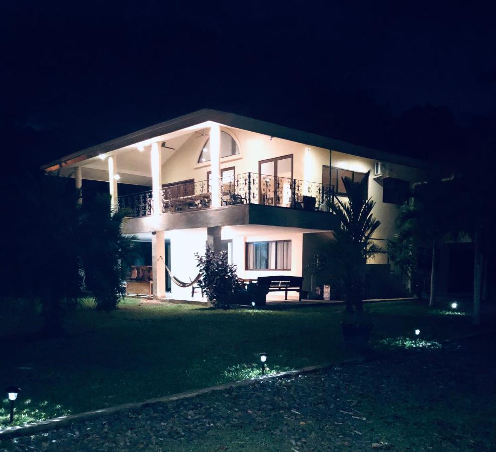 Sol Y Sombra Bed and Breakfast Μπόκας ντελ Τόρο Εξωτερικό φωτογραφία